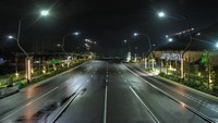 Kementerian Pekerjaan Umum dan Perumahan Rakyat (PUPR) menjelaskan jalan percontohan sepanjang 500 meter di Jalan Sumbu Kebangaaan Sisi Barat IKN sudah diselesaikan. Jalan sisanya akan rampung pada Juli 2024.