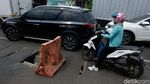 Awas! Penutup Gorong-gorong di Lebak Bulus Rusak