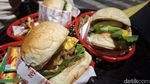 Yummy! Burger Jalapeno Enak Dijual Pakai Food Truck di Jaksel