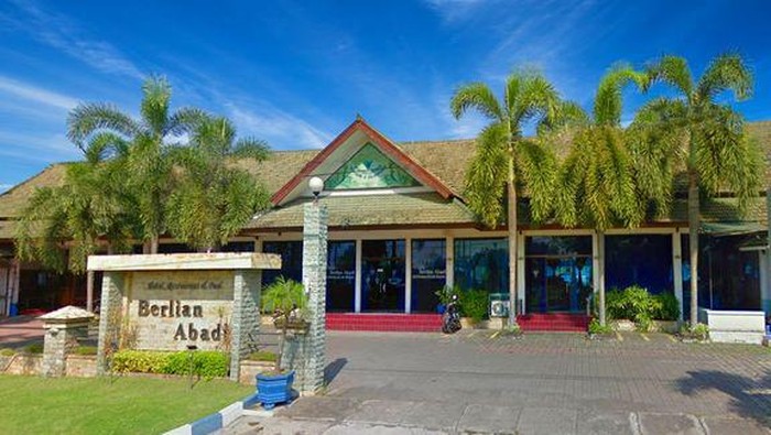 Berlian Abadi Hotel by Sinergi