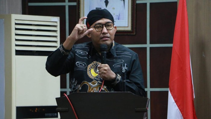 Bupati Sumenep Ahmad Fauzi meninjau RSUD Abuya, satu-satunya rumah sakit di Kepulauan Sumenep.