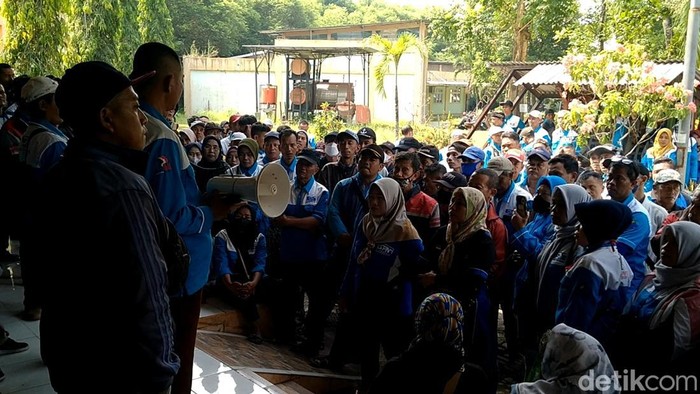 Buruh pabrik Dupantex