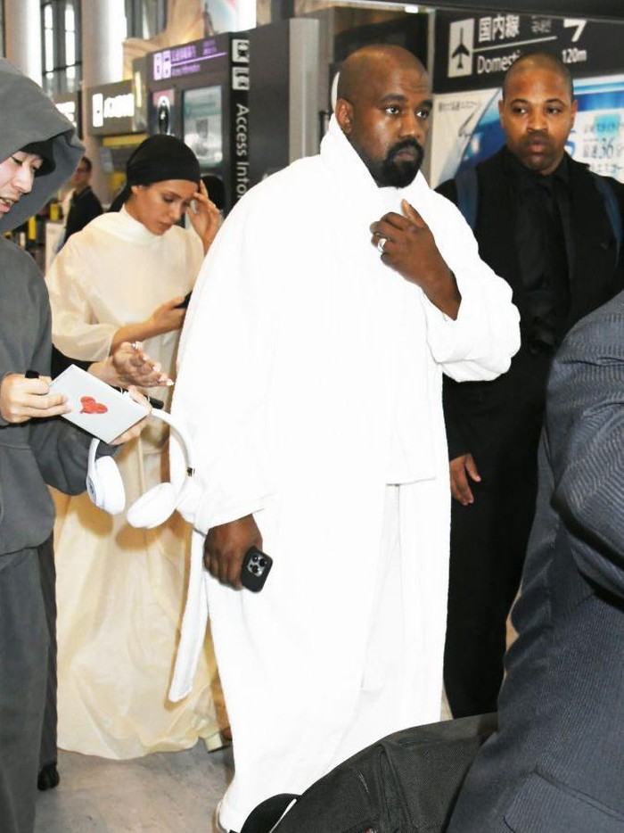 NARITA, JAPAN - JUNE 09: Bianca Censori and Kanye West are seen upon arrival at Narita International Airport on June 09, 2024 in Narita, Japan. (Photo by Jun Sato/WireImage)