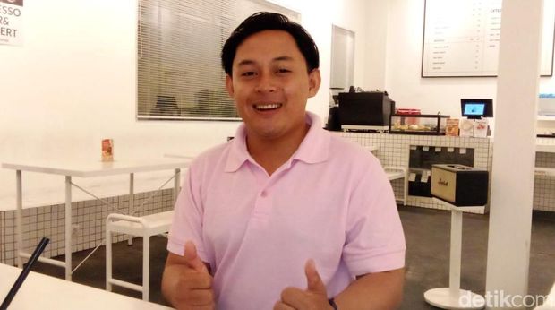 Wahyu Adnyana, gen Z yang bekerja sebagai akunting saat diwawancarai di Panjer, Rabu (22/5/2024).