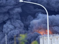 Gudang Komersial di Bandara Kargo Belgia Terbakar Hebat
