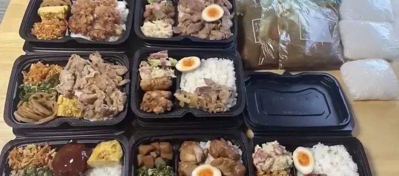 Hamil Besar, Wanita Ini Malah Bikin Stok Makanan Sebulan untuk Suaminya