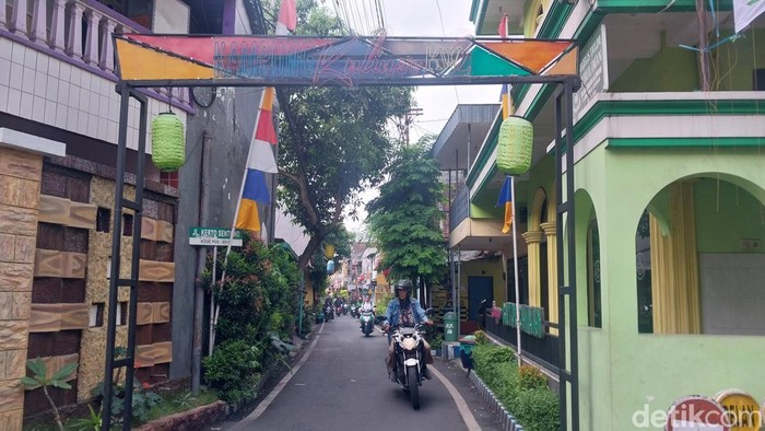 Jalan Kertosentono, Kota Malang lokasi tempat begal payudara.