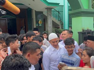 Bagi-bagi Buku Disebut Mirip Gibran, Kaesang: Saya Duluan