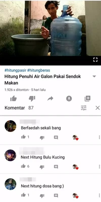 Kumpulan komen netizen berikut ini kocak-kocak banget, deh. Memang ya, kreativitas warganet nggak ada habisnya.