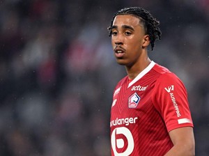 Liverpool dan MU Saingi Madrid Dapatkan Bek Muda Lille Ini