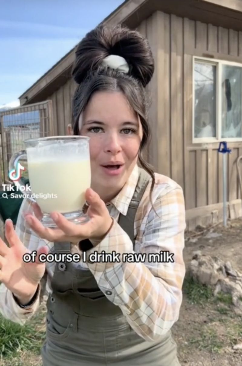 Minum Susu Mentah Tren di TikTok, Apakah Aman?