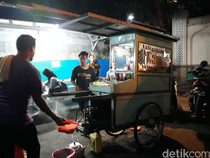Nasi Goreng Gerobakan Lebih Lezat, Rahasianya Pakai Trik Ini!