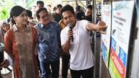 OJK mendorong para Pelaku Usaha Jasa Keuangan (PUJK) untuk lebih banyak memberikan akses pendanaan atau pembiayaan untuk pengelolaan sampah baik dari hulu maupun hilir. OJK juga mendukung pembentukan tim TPAKD untuk mengakselerasi ekonomi masyarakat dan membangun ekonomi sirkular dalam upaya meningkatkan kesejahteraan masyarakat melalui pengelolaan sampah daerah.