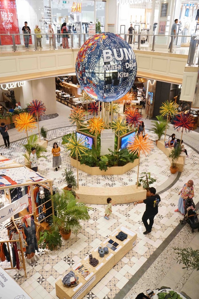 Pameran Seni Bumi, Masa Depan Kita  Digelar di Grand Indonesia East Mall, Jakarta.