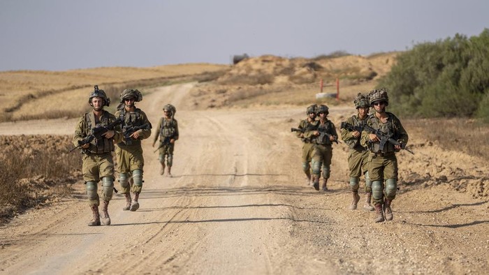Perang Israel Vs Hamas Telah Renggut 37.232 Nyawa di Gaza Kementerian Kesehatan di Gaza menyampaikan laporan terbaru terkait jumlah korban tewas di Gaza akibat perang Israel vs Hamas. Total 37.232 orang tewas di Gaza.