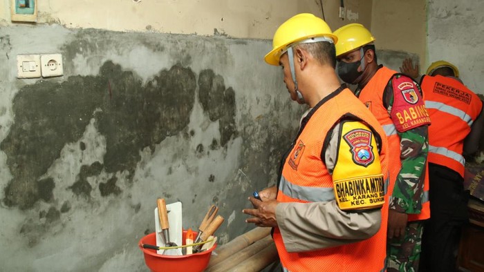 Polresta Malang Kota gelar bedah rumah warga bersama taruna Akpol.