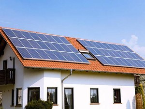 Inggris Wajibkan Pemilik Rumah Baru Pasang Panel Surya
