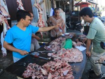 Pedagang Daging di Aceh Ramai Pembeli Jelang Tradisi Meugang Idul Adha