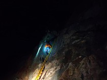 Tersesat Saat Gembala Kambing di Gunung, Bocah 8 Tahun Ditemukan di Atas Tebing