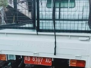 Terlalu! Maling Nekat Gasak Mobil Sampah Pelat Merah di Delanggu Klaten
