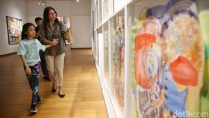 Gelaran pameran kelompok ini resmi dibuka di Gedung A GNI, Jakarta, Hari ini, Kamis (13/06/2024) dan resmi dibuka untuk umum pada 14 Juni hingga 4 Juli 2024.