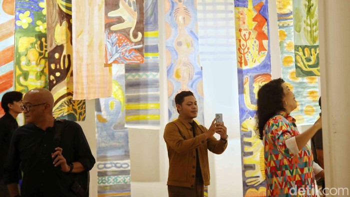Terpukau Karya dari Para Srikandi Tiga Sisi di Galeri Nasional