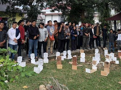 Aksi Mahasiswa Peringati 26 Tahun Reformasi
