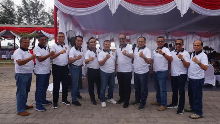 Alumni AKABRI 94 gelar baksos di Kenjeran