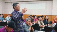 Dalam diskusi ini Ketahanan perumahan dan ketahanan bangunan di Indonesia saat ini menghadapi tantangan besar di masa krisis. Ketahanan perumahan adalah kemampuan perumahan atau bangunan tempat tinggal untuk memberikan kenyamanan bagi penghuninya dan bertahan kuat dalam menghadapi berbagai risiko perubahan iklim dan bencana alam, seperti gempa bumi, banjir, angin topan, kebakaran dan tanah longsor.