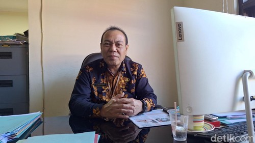 Kabid Pelayanan, Penyuluhan, dan Penagihan BKD Kota Mataram Ahmad Amrin.

Nathea Citra / detikBali