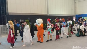 Indonesia Anime Con 2024 digelar di Hall 10 ICE BSD, Tangerang, selama dua hari ini. Kamu yang ngaku wibu, sudah saatnya datang ke Indonesia Anime Con 2024.  Foto: Ahsan Nurrijal/ detikHOT
