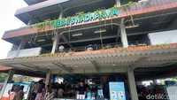 Kedai Swadharma jadi pilihan tempat makan strategis dan berharga ekonomis untuk karyawan di sekitar Sudirman. Kantin ini hasil kerja sama BNI bersama Pemerintah Kota (Pemkot) Jakarta Pusat dan PT Taspen Properti dan Dana Pensiun (Dapen) BNI.