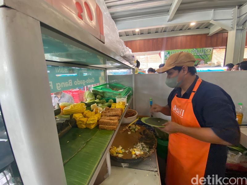 Kantin 4 Lantai Ini Tampung 74 Tenant Makanan Kaki Lima Favorit Karyawan