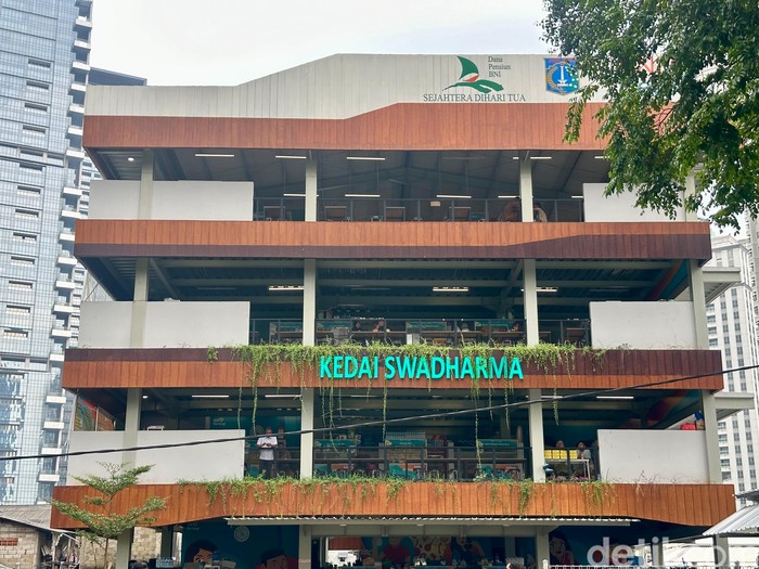 Kantin 4 Lantai Ini Tampung 74 Tenant Makanan Kaki Lima Favorit Karyawan