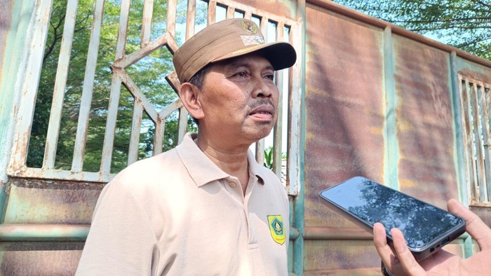 Kepala Desa Ligarmukti, Samin