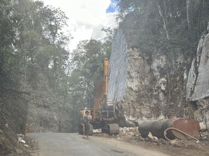 Mudik Idul Adha, Proyek Pelebaran Poros Maros-Bone di Kappang Disetop 2 Hari