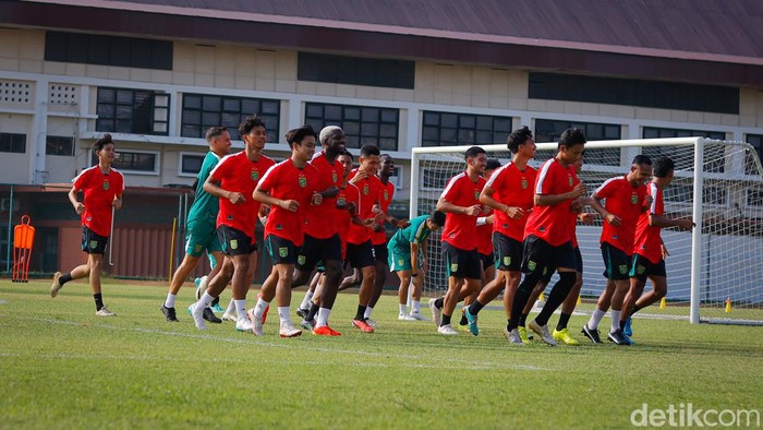 Latihan perdana Persebaya menyongsong Liga 1 2024/2025