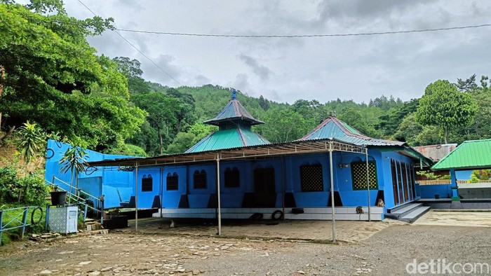 Masjid Saka Tunggal, Desa Cikakak, Kecamatan Wangon, Kabupaten Banyumas yang akan melaksanakan salat Idul Adha pada Rabu (19/6/2024).