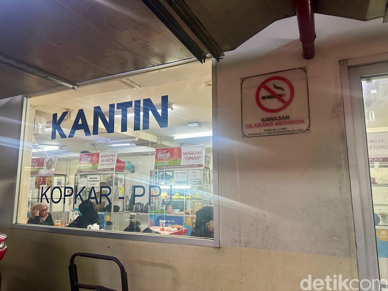 Modal Rp 15 Ribu Bisa Makan Ayam Geprek dan Soto Daging di Kantin SCBD