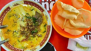 Makan Hemat di Kantin Mall SCBD, Modal Rp 15 Ribu Sudah Kenyang!