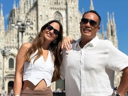 Gaya Nia Ramadhani Jadi Turis di Milan Bareng Suami, Body Goals Jadi Sorotan