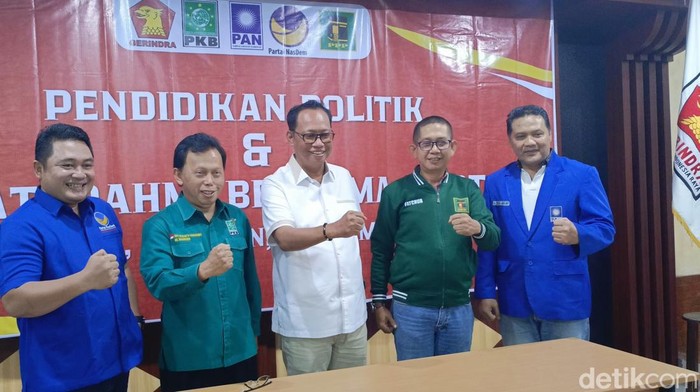 Pertemuan parpol di Semarang.