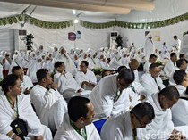 Potret Jemaah Haji Maktour Laksanakan Wukuf di Arafah