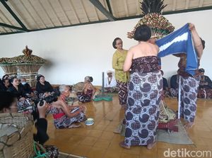 Putri Sultan HB X Pimpin Numplak Wajik Awali Garebeg Besar Keraton Jogja