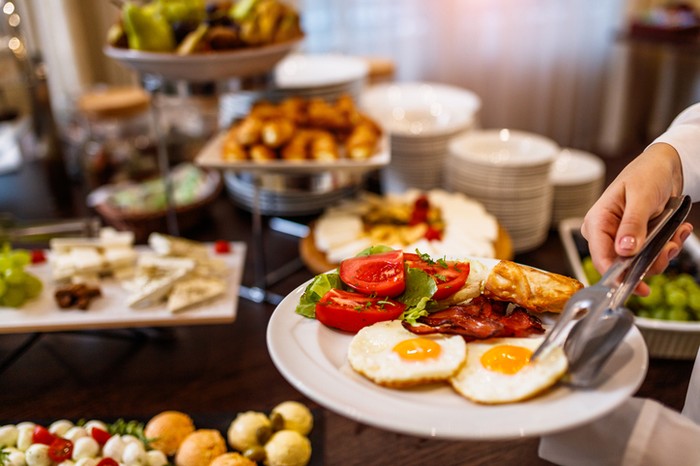sarapan hotel