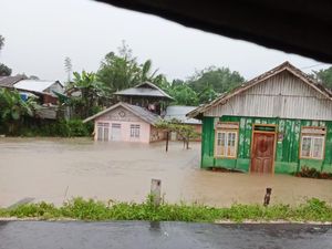Banjir di Banggai Laut Rendam 111 Rumah, 17 Kepala Keluarga Mengungsi