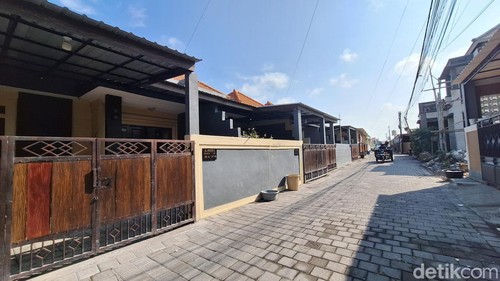 Suasana di salah satu kompleks perumahan di Jalan Mekar Jaya, Pemogan, Denpasar Selatan, Bali, Sabtu (15/6/2024).