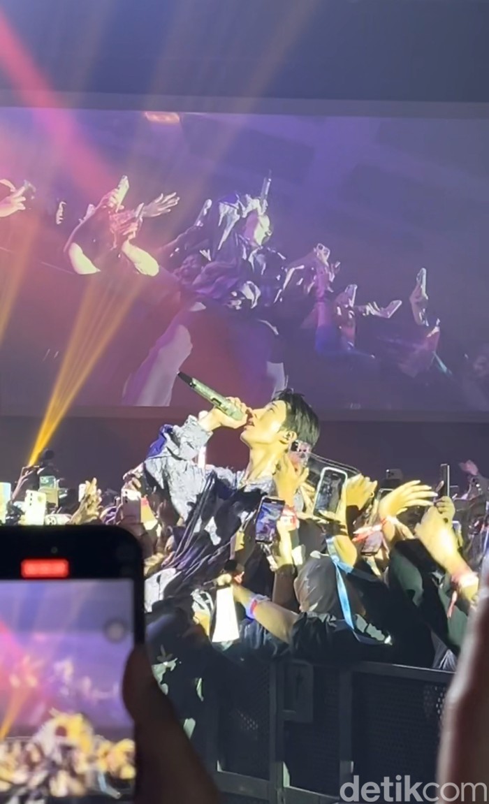 Vibing dan Fancaming di B.I 2024 TOUR Hype Up in Jakarta