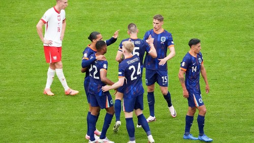 16 June 2024, Hamburg: Soccer: European Championship, Poland - Netherlands, preliminary round, group D, match day 1, Volksparkstadion Hamburg, the Dutch players cheer after the victory. Photo: Marcus Brandt/dpa (Photo by Marcus Brandt/picture alliance via Getty Images)