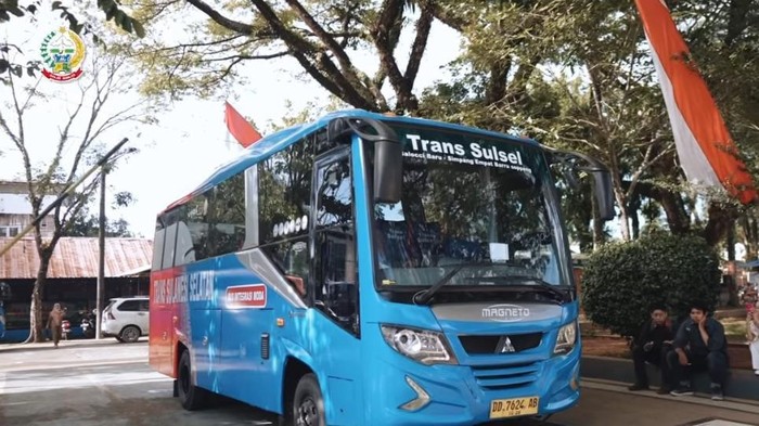 Bus Trans Sulsel.
